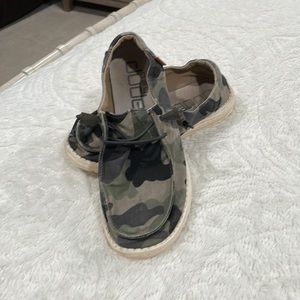 Womens hey dude size 9